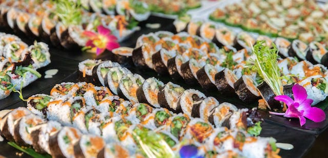 デリバリーに適したメニューを販売する