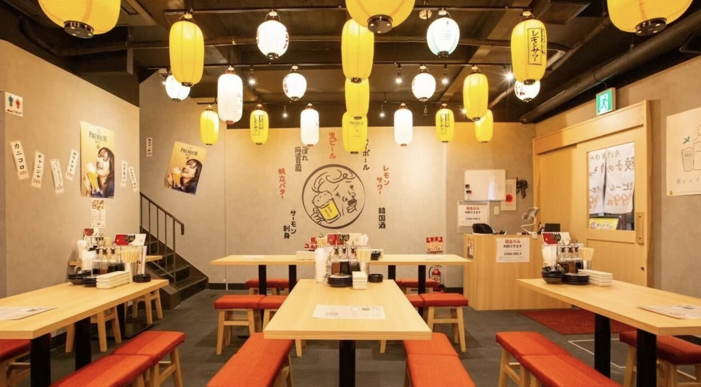 「人で選ばれる」強さと視認性抜群の店舗づくり！　急成長を遂げる『餃子のかっちゃん』の独自優位性