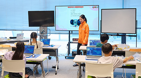 大学教授監修×メーカー開発による高品質カリキュラム