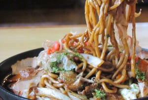 メニュー特化型の専門店だから強い! 『焼きそばのまるしょう』の特徴や強みをチェック!