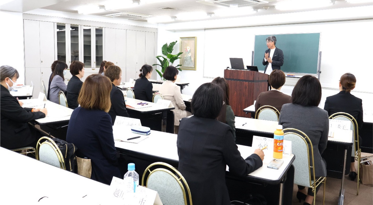 未経験から経営のプロへ　30年のノウハウを凝縮した『だんらんの家』の教育体制